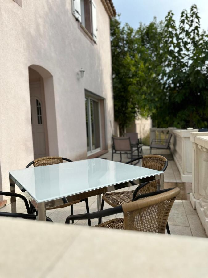 La Villa Du Rayol Saint Maximin 外观 照片
